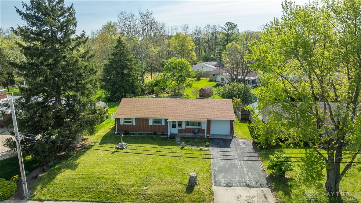 312 N Clayton Road, New Lebanon, Ohio image 4
