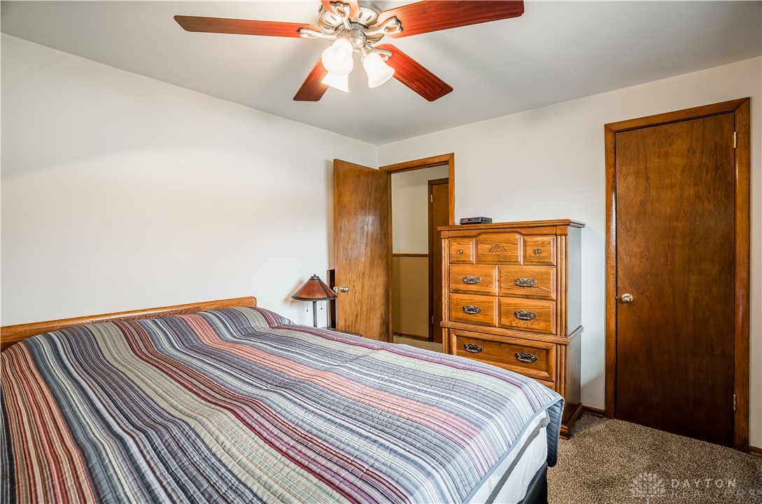 1021 Heathwood Drive, Englewood, Ohio image 12