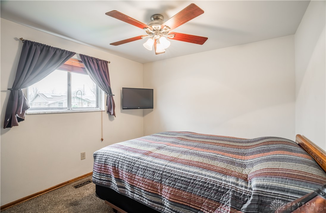 1021 Heathwood Drive, Englewood, Ohio image 11