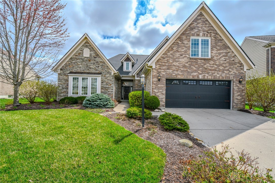 445 Clearsprings Drive, Springboro, Ohio image 2