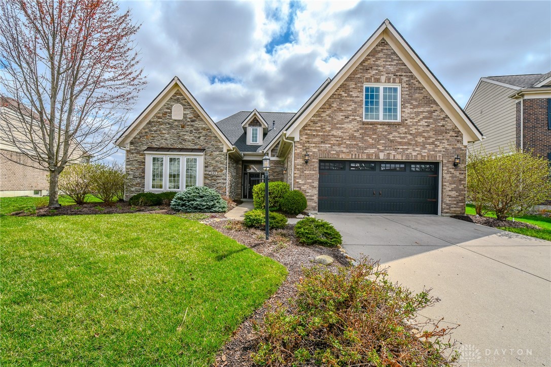 445 Clearsprings Drive, Springboro, Ohio image 1
