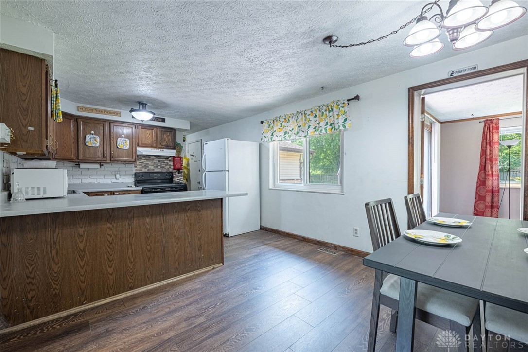 250 Grantwood Drive, Dayton, Ohio image 6