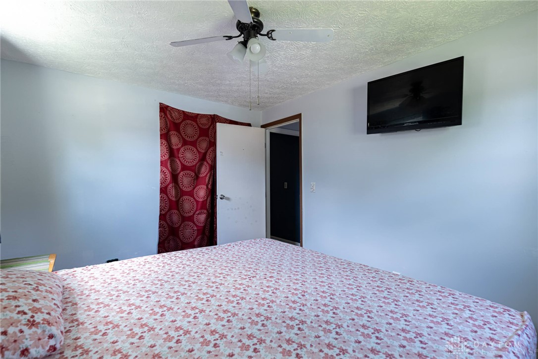 250 Grantwood Drive, Dayton, Ohio image 17