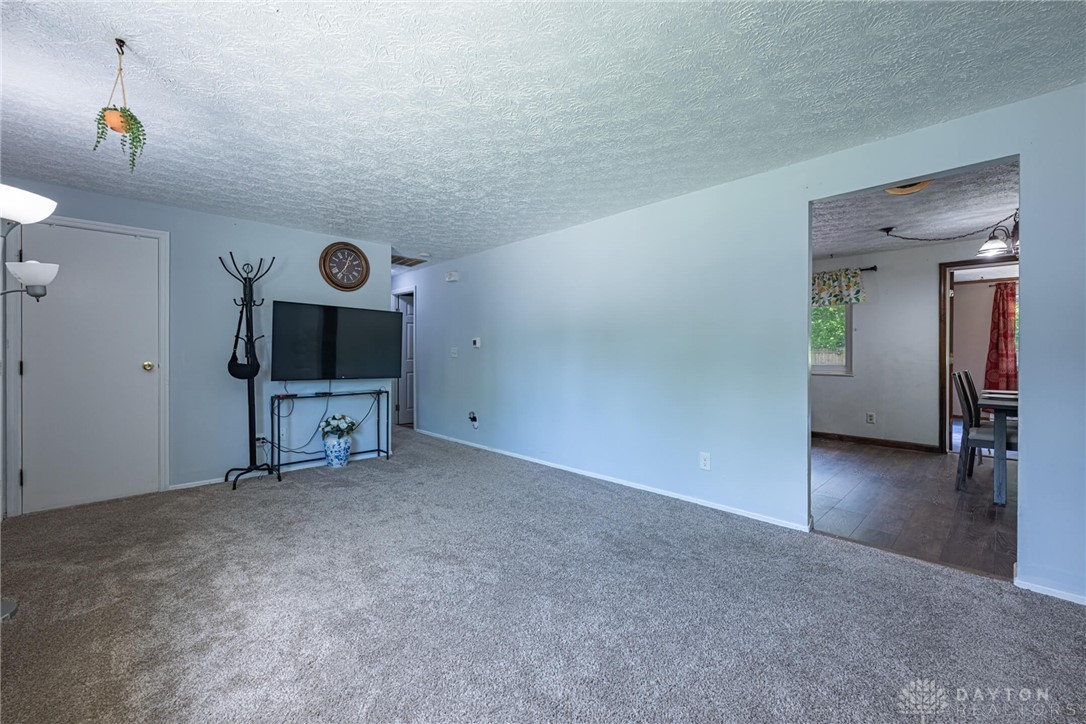 250 Grantwood Drive, Dayton, Ohio image 4