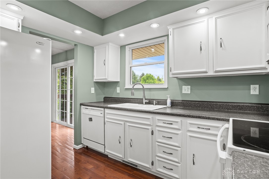 817 Dartmouth Road, Troy, Ohio image 30