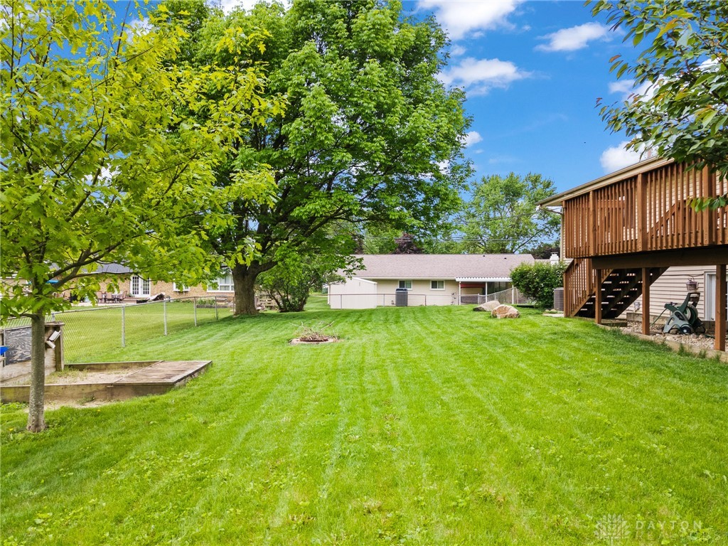 817 Dartmouth Road, Troy, Ohio image 11