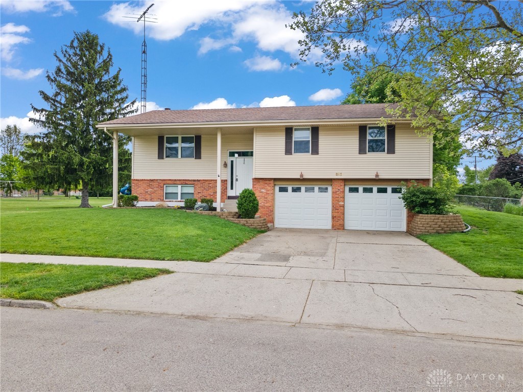 817 Dartmouth Road, Troy, Ohio image 1
