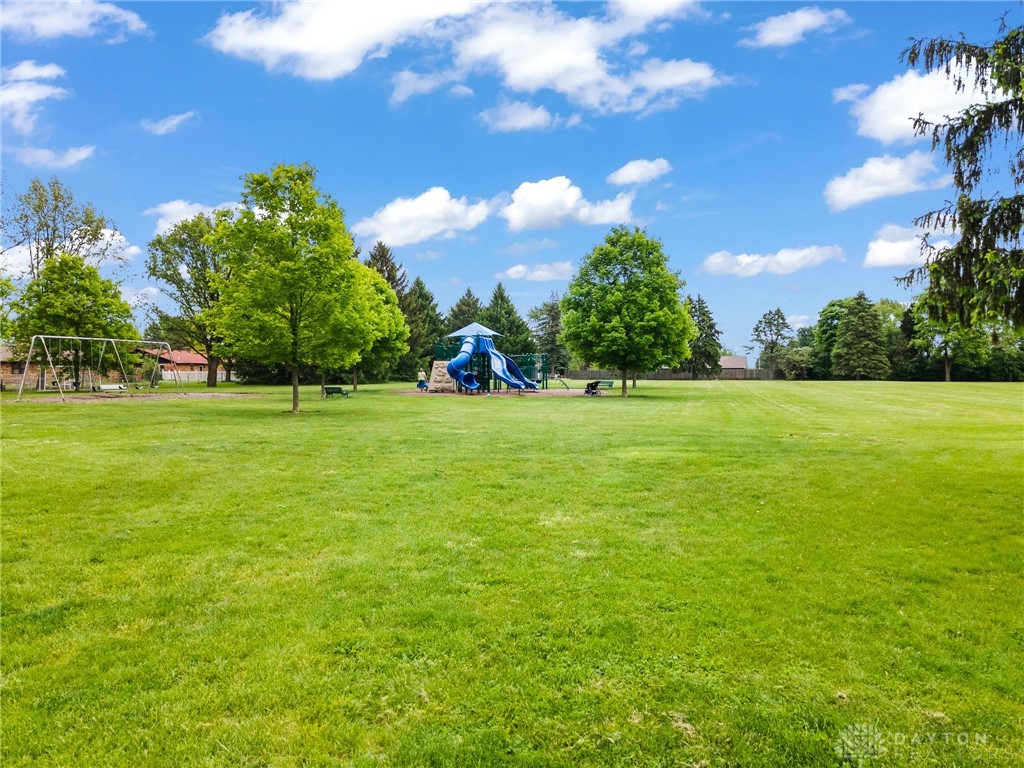 817 Dartmouth Road, Troy, Ohio image 5