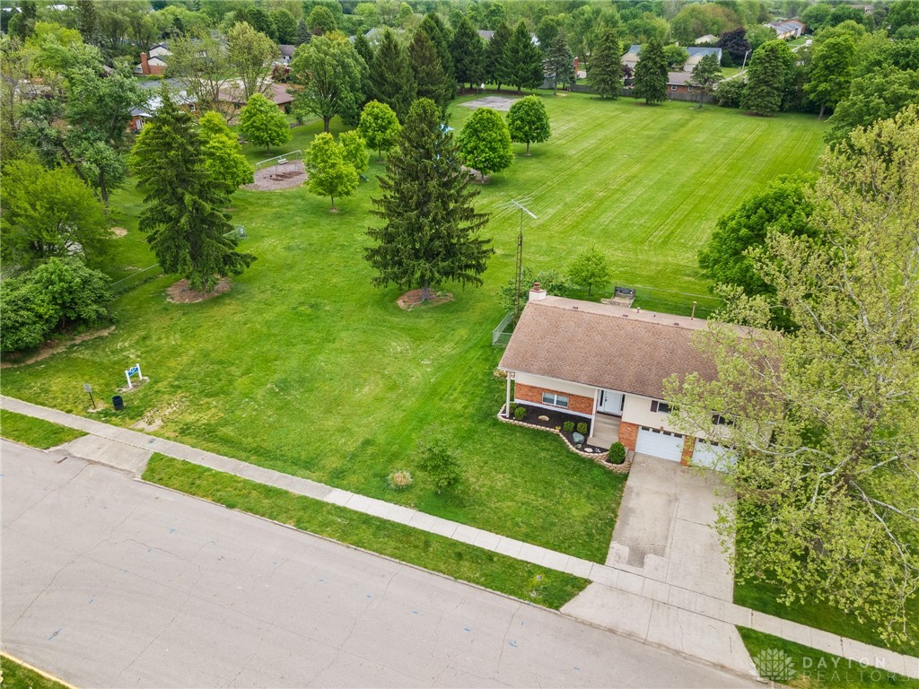 817 Dartmouth Road, Troy, Ohio image 15