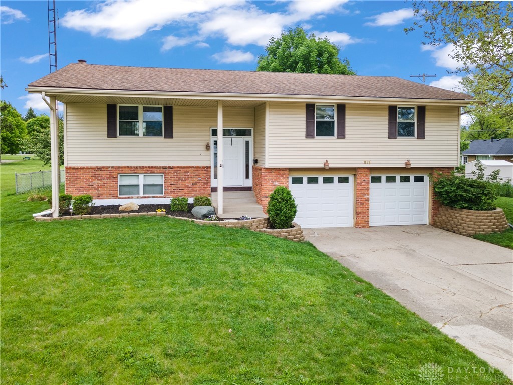 817 Dartmouth Road, Troy, Ohio image 18