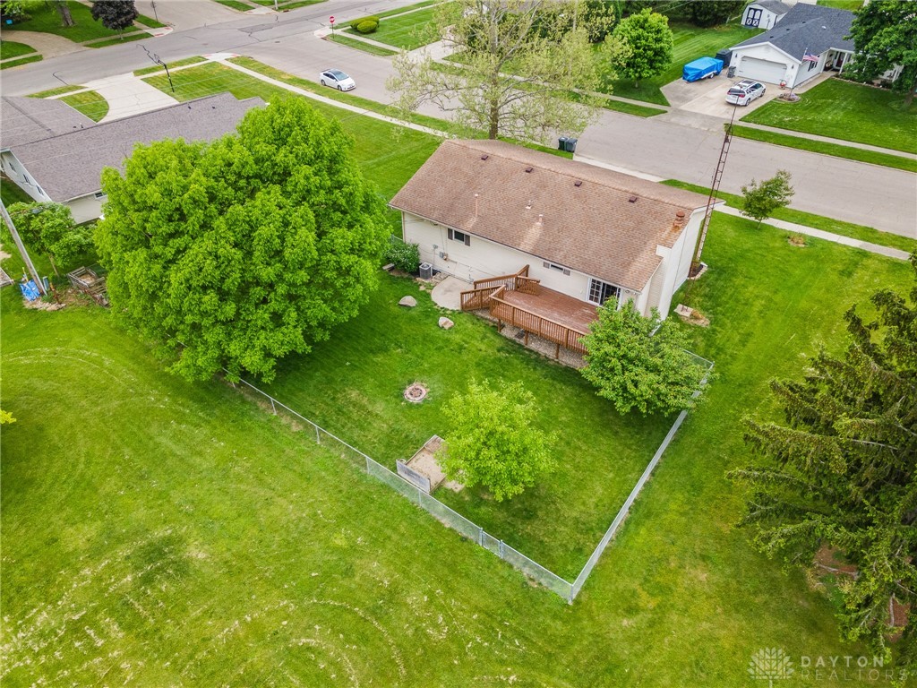 817 Dartmouth Road, Troy, Ohio image 14
