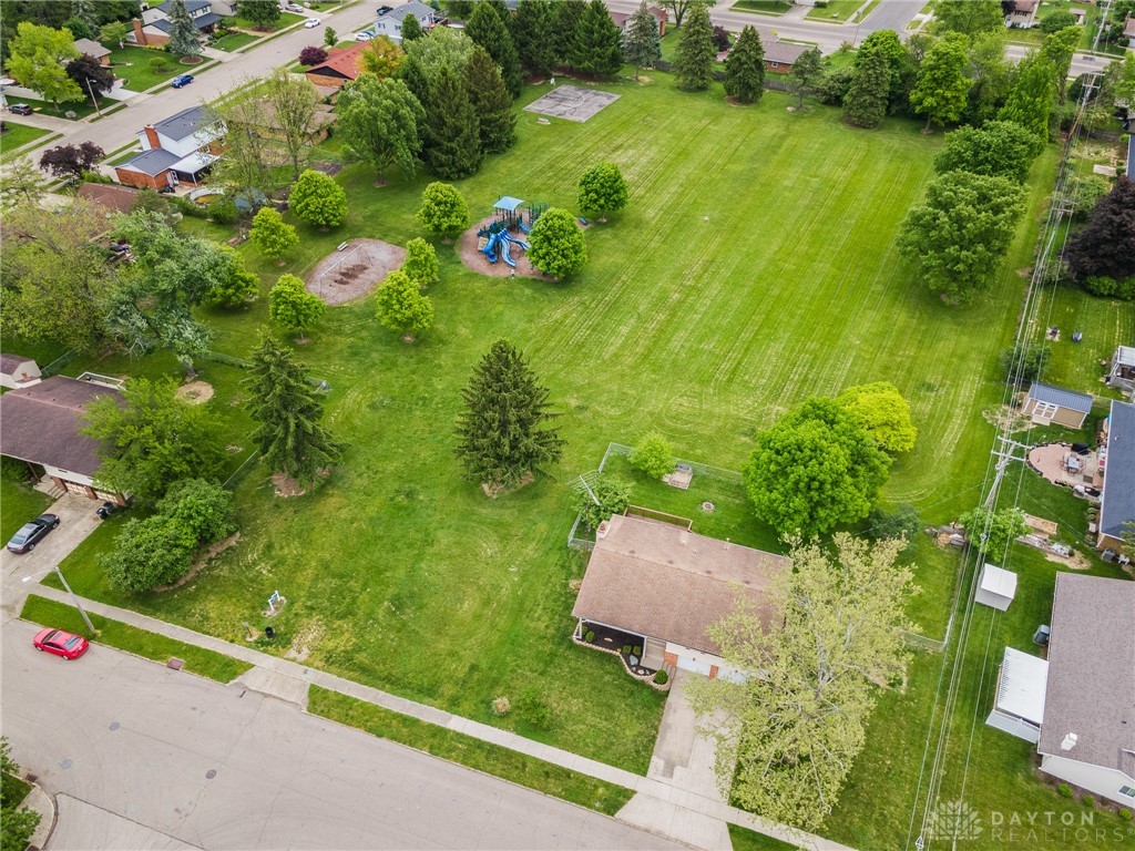 817 Dartmouth Road, Troy, Ohio image 16