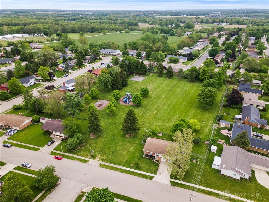 817 Dartmouth Road, Troy, Ohio image 17