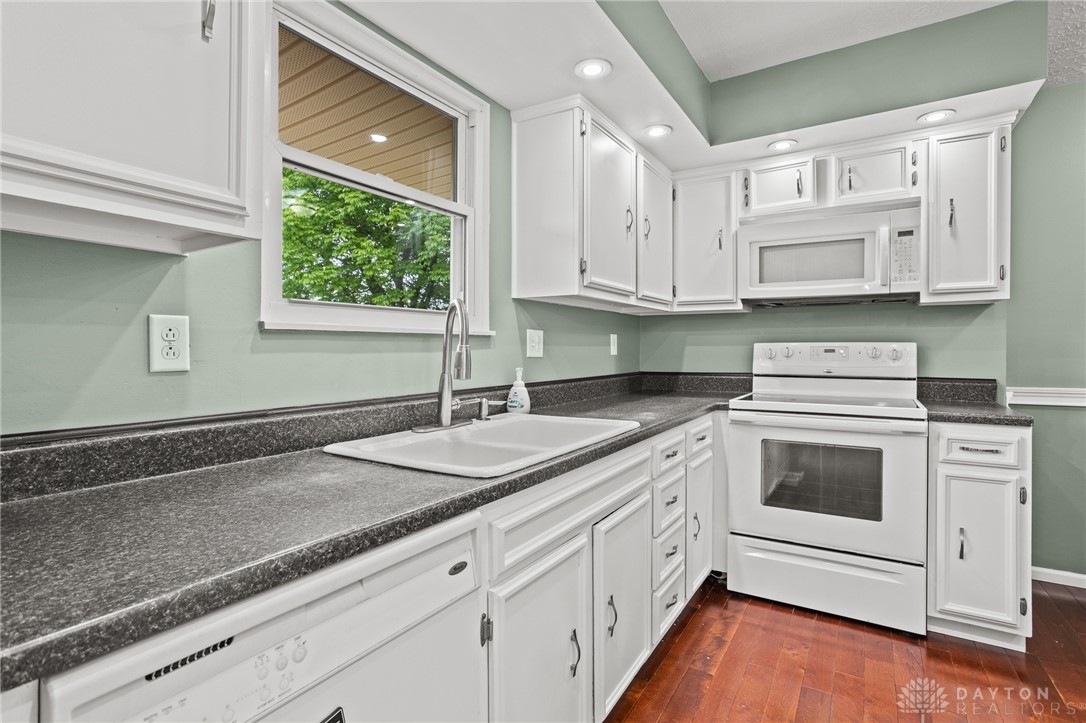 817 Dartmouth Road, Troy, Ohio image 32