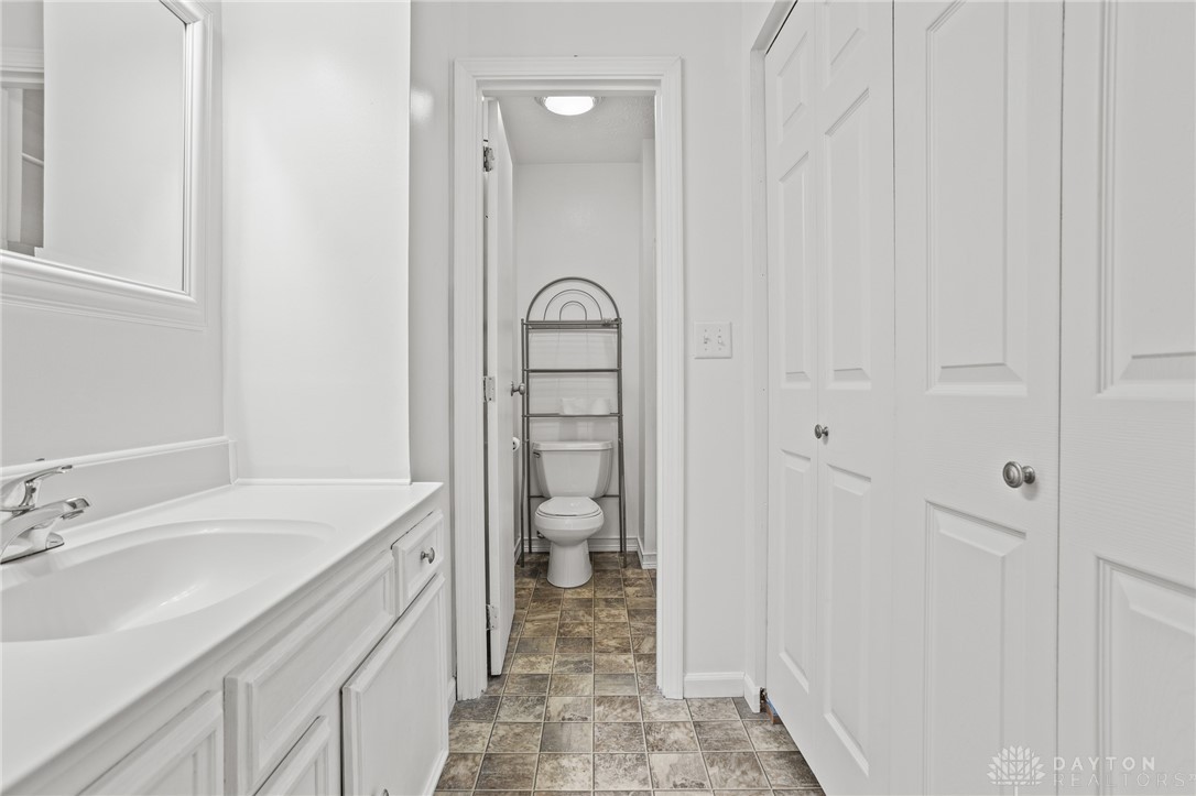 817 Dartmouth Road, Troy, Ohio image 38