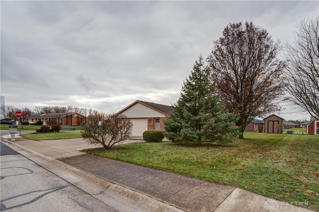 830 Manchester Drive, Greenville, Ohio image 10