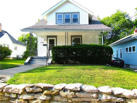 Photo of 921 Weng Avenue, Dayton, OH 45420 (MLS # 940513)