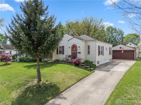 Photo of 1611 Horlacher Avenue, Kettering, OH 45420 (MLS # 953352)