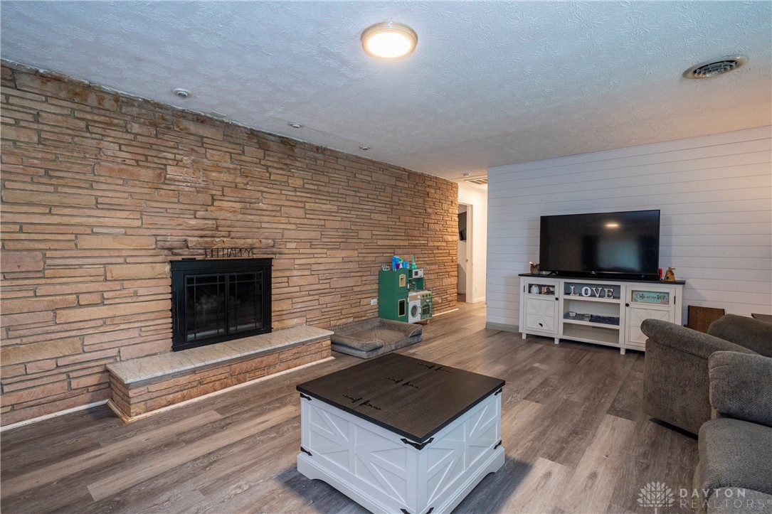 35 Vinewood Court, Clayton, Ohio image 3