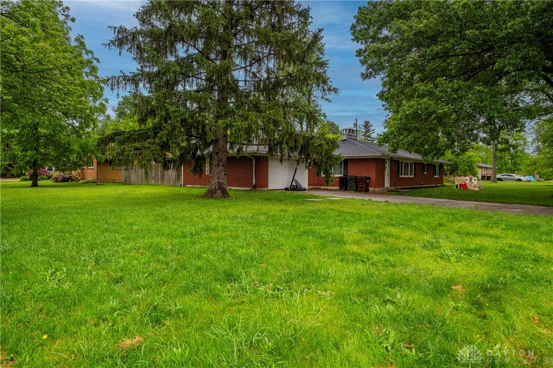 35 Vinewood Court, Clayton, Ohio image 39