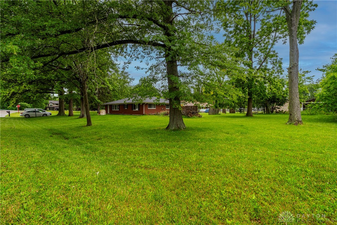 35 Vinewood Court, Clayton, Ohio image 31