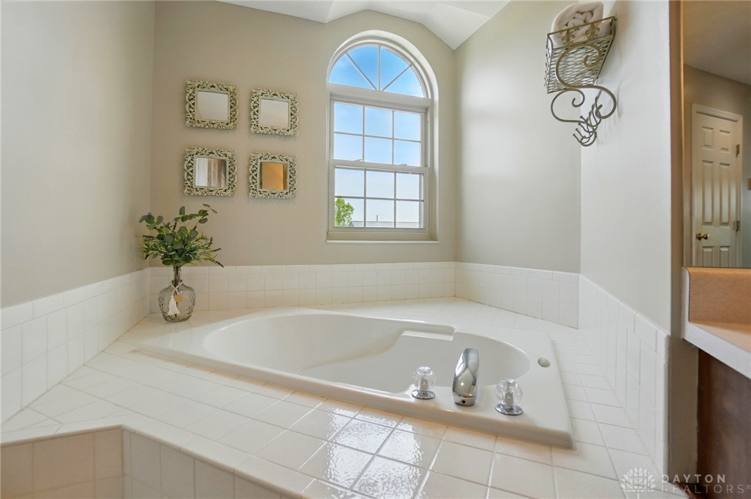 3843 Callaway Court, Bellbrook, Ohio image 31