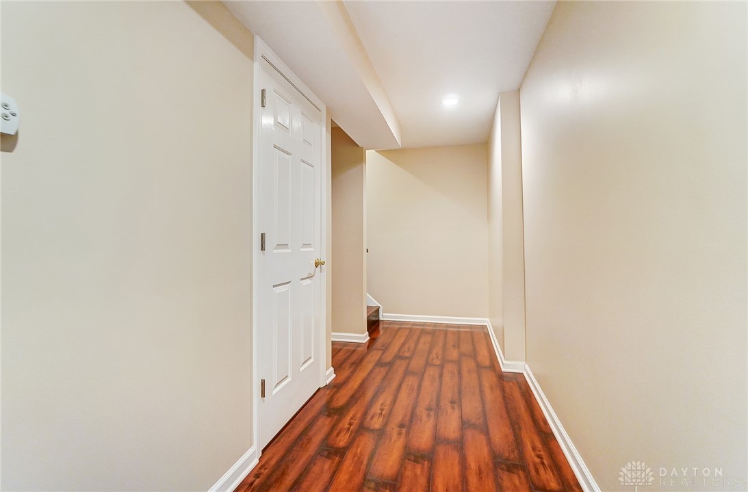 3981 Prestwick Place, Beavercreek, Ohio image 27