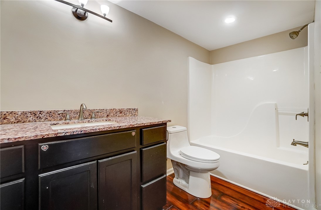 3981 Prestwick Place, Beavercreek, Ohio image 31