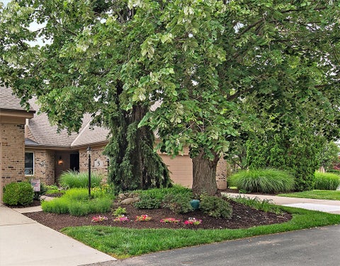 Homes For Sale - 5 Waterview Court<br/> Hamilton, OH 45013