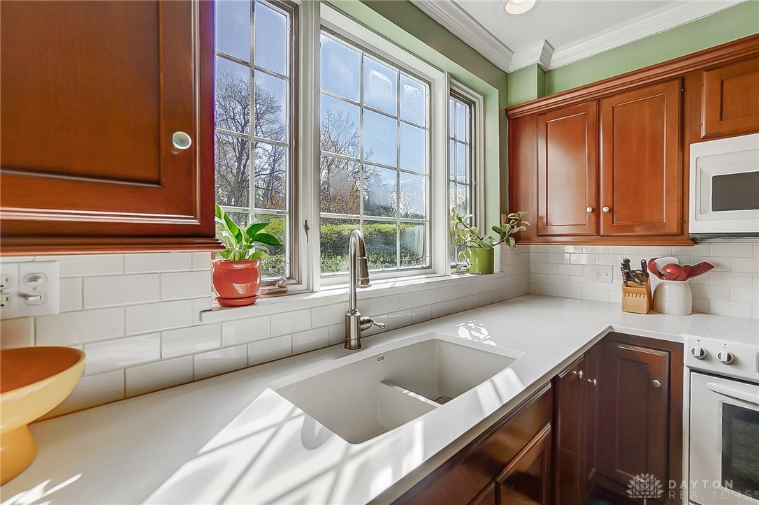 Kettering, Ohio 45429, United States, 5 Bedrooms Bedrooms, ,4 BathroomsBathrooms,Residential,Pending,105940