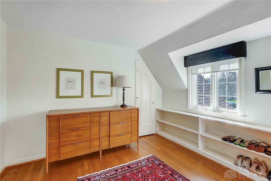 Kettering, Ohio 45429, United States, 5 Bedrooms Bedrooms, ,4 BathroomsBathrooms,Residential,Pending,105940