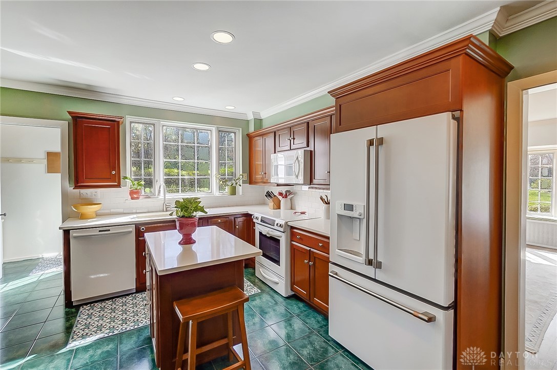 Kettering, Ohio 45429, United States, 5 Bedrooms Bedrooms, ,4 BathroomsBathrooms,Residential,Pending,105940