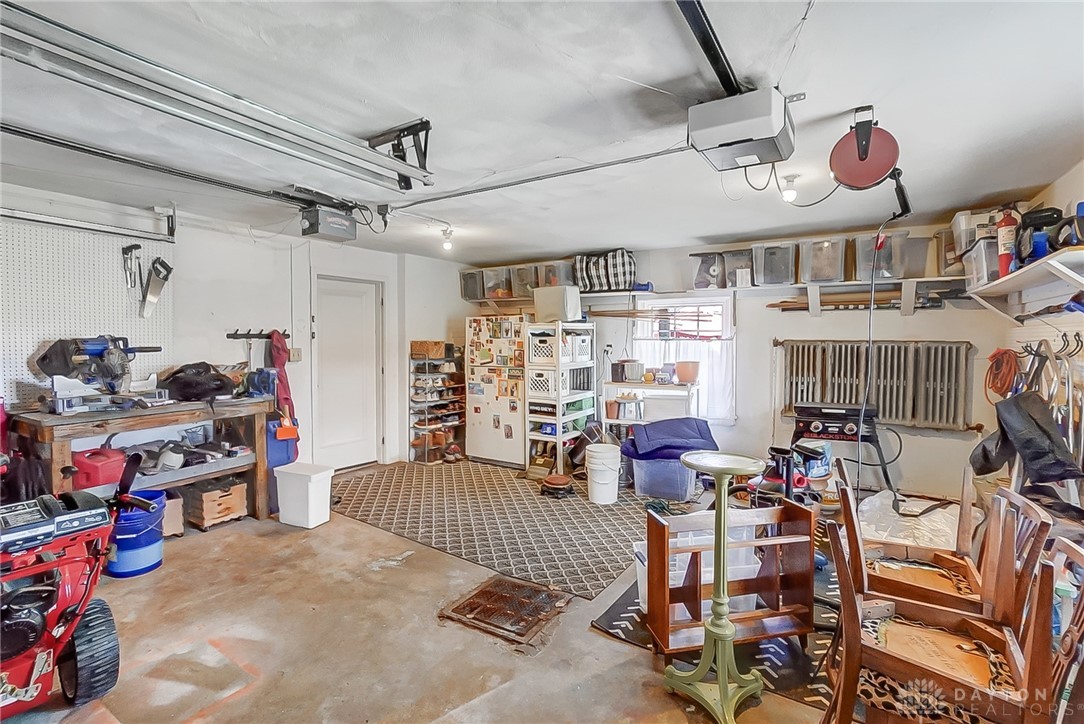 Kettering, Ohio 45429, United States, 5 Bedrooms Bedrooms, ,4 BathroomsBathrooms,Residential,Pending,105940