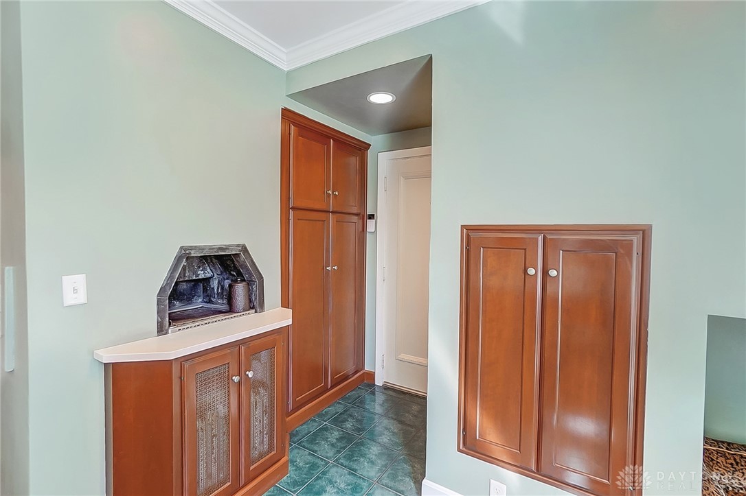 Kettering, Ohio 45429, United States, 5 Bedrooms Bedrooms, ,4 BathroomsBathrooms,Residential,Pending,105940