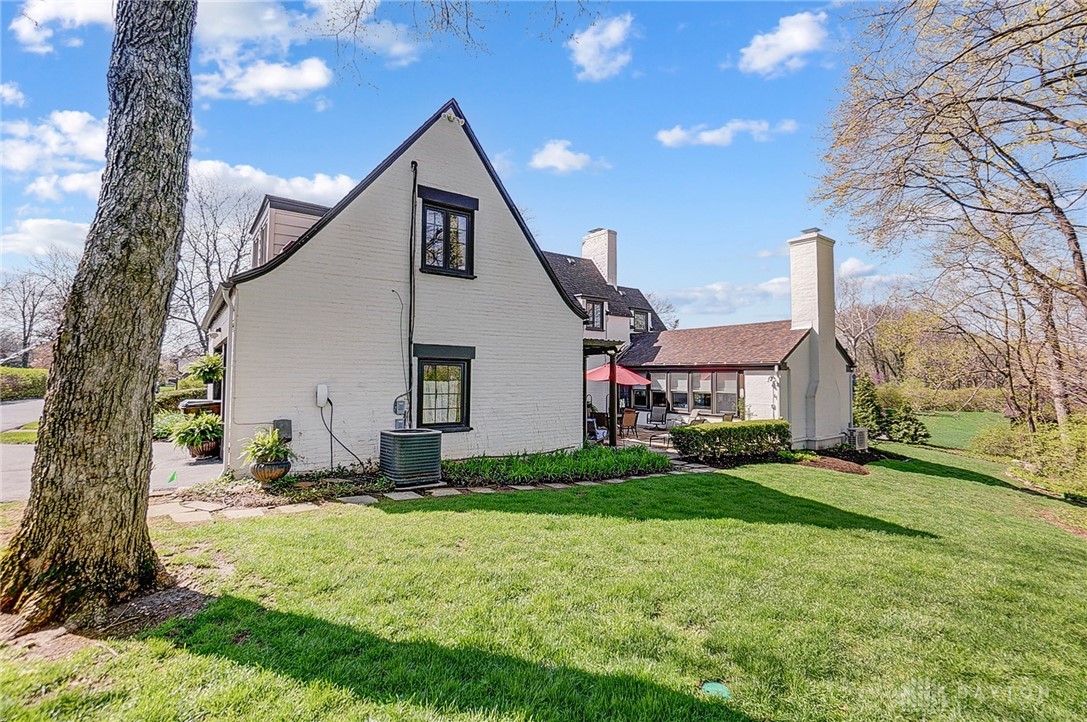 Kettering, Ohio 45429, United States, 5 Bedrooms Bedrooms, ,4 BathroomsBathrooms,Residential,Pending,105940