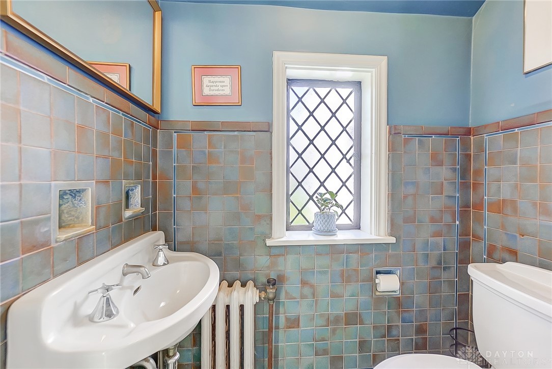 Kettering, Ohio 45429, United States, 5 Bedrooms Bedrooms, ,4 BathroomsBathrooms,Residential,Pending,105940