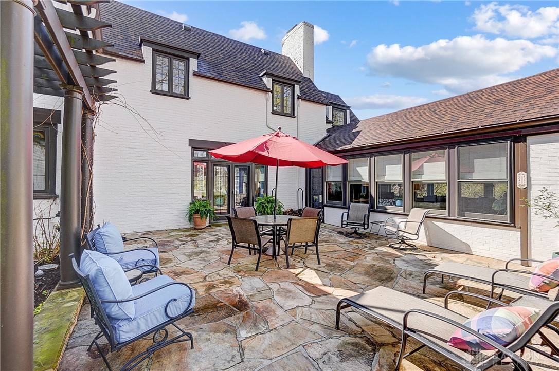 Kettering, Ohio 45429, United States, 5 Bedrooms Bedrooms, ,4 BathroomsBathrooms,Residential,Pending,105940