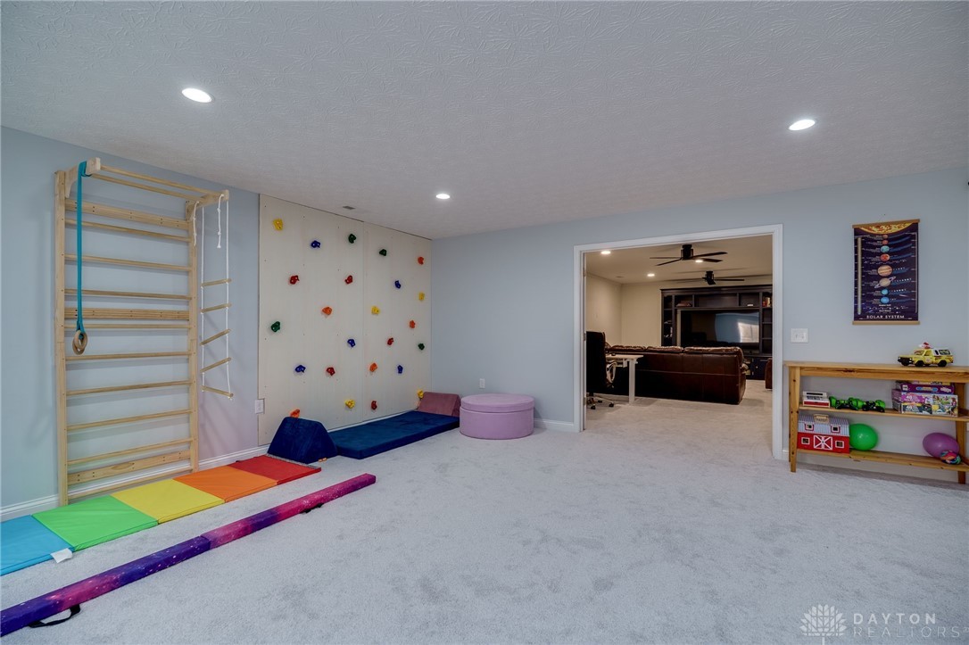 2755 Douglas Drive, Troy, Ohio image 31