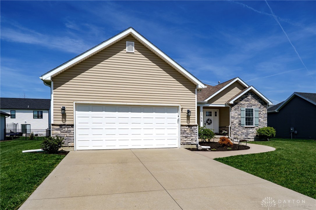 2755 Douglas Drive, Troy, Ohio image 38