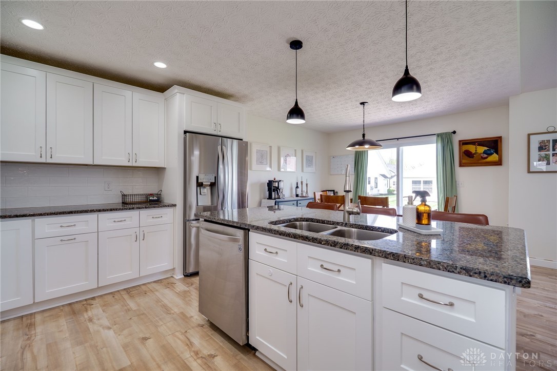 2755 Douglas Drive, Troy, Ohio image 12