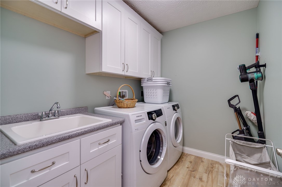2755 Douglas Drive, Troy, Ohio image 21