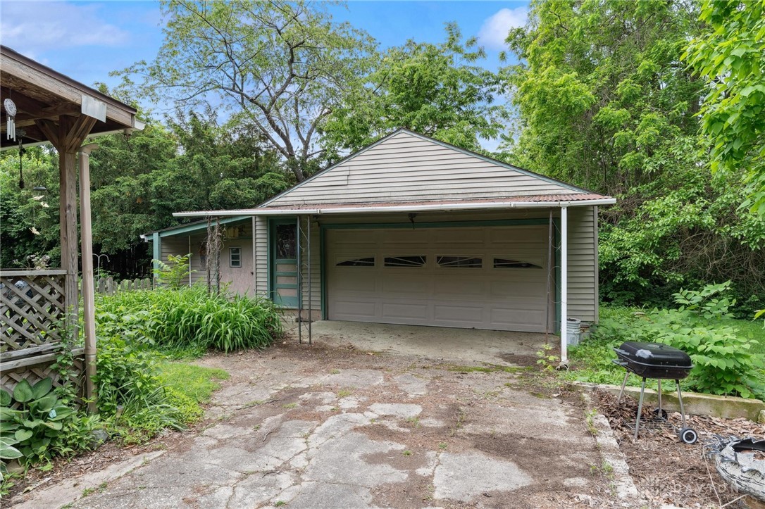 3901 Roslyn Avenue, Kettering, Ohio image 8
