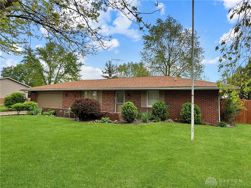5400 Tamarack Trail, Greenville, Ohio image 1