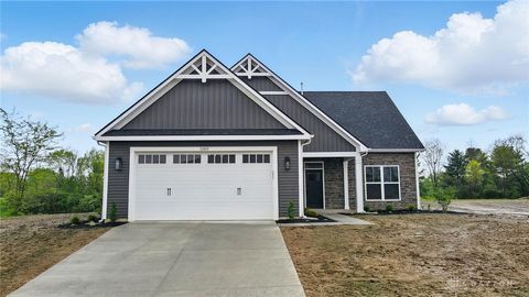 Photo of 1509 kingsgate Rd, Springfield, OH 45502 (MLS # 947317)