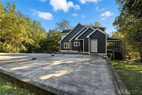 Tiny photo for 917 Kerns Drive, Lebanon, OH 45036 (MLS # 945527)