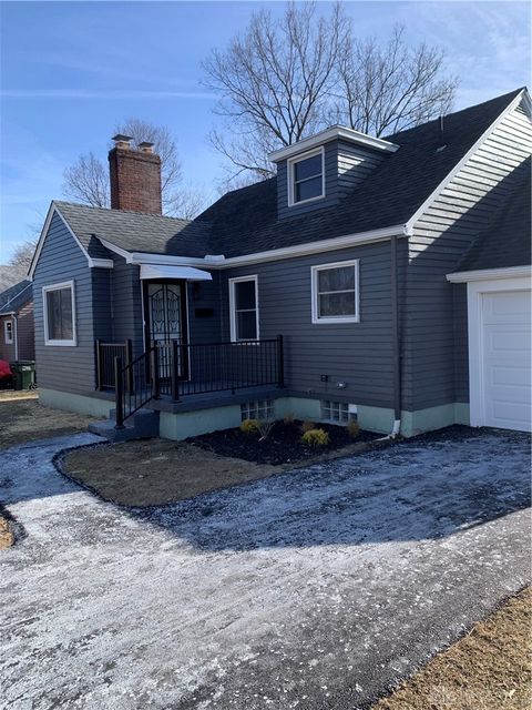 Photo of 1446 Chadwick Drive, Dayton, OH 45406 (MLS # 951708)