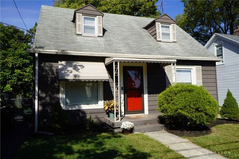 Photo of 1327 Patterson Road, Dayton, OH 45420 (MLS # 944967)