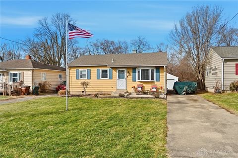 Photo of 4211 Vannest Avenue, Middletown, OH 45042 (MLS # 951193)