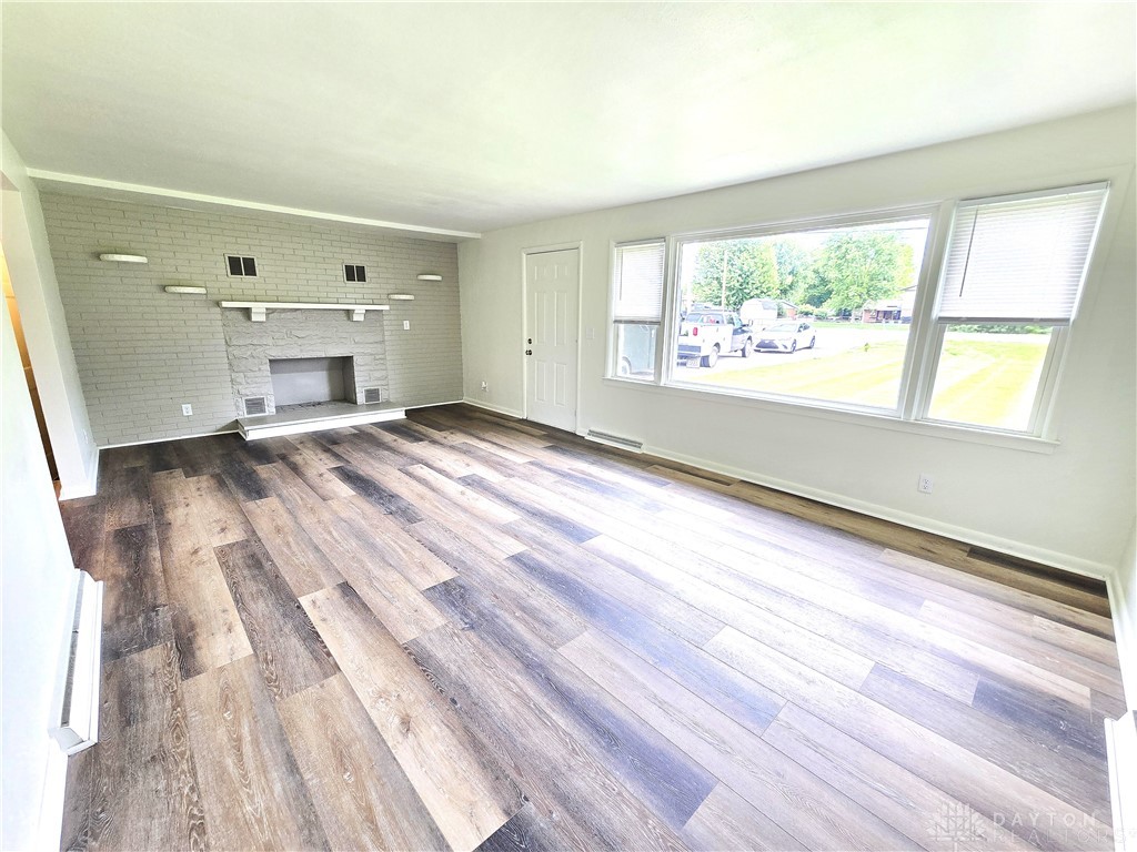 8164 Dayton Springfield Road, Fairborn, Ohio image 3