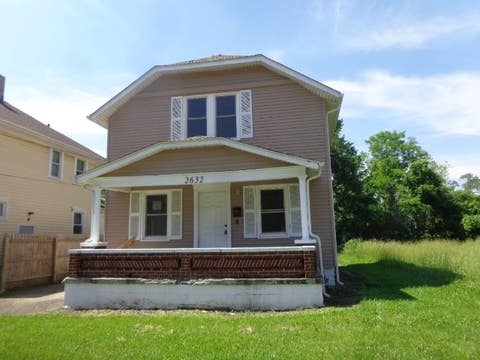 Homes For Sale - 2632 W Riverview Avenue<br/> Dayton, OH 45402